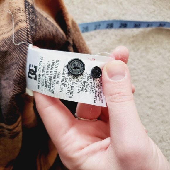 DC Men's Plaid Flannel Skater Grunge Outdoor Camp Hooded Shirt M - Picture 6 of 8